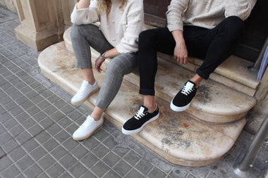 3 formas de combinar tus sneakers negras de hombre